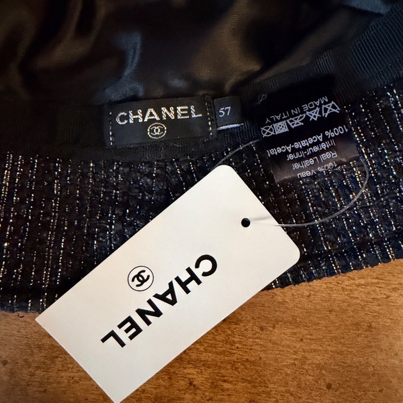 Authentic, NWT 11P CHANEL Black and Silver Women\'s Bucket Hat size 57cm